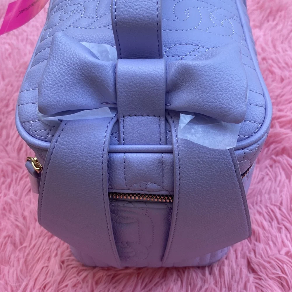 💜 Betsey Johnson Lavender Vanity Train Case